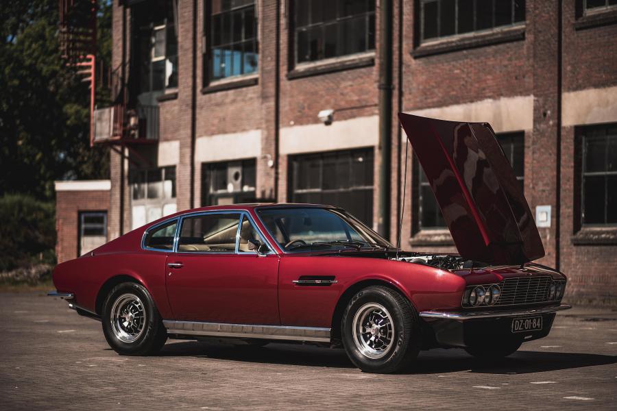  Aston Martin DBS V8 1970 года  (UK) (фото 3 из 22)